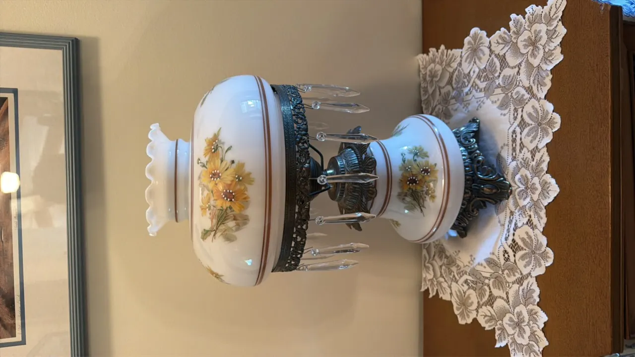 LARGE VINTAGE FLORAL GLASS HURRICANE LAMP (ELECTRIC)
