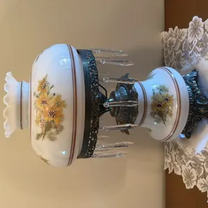 LARGE VINTAGE FLORAL GLASS HURRICANE LAMP (ELECTRIC)