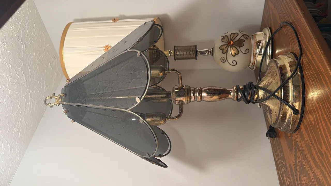 PAIR OF TABLE TOP LAMPS