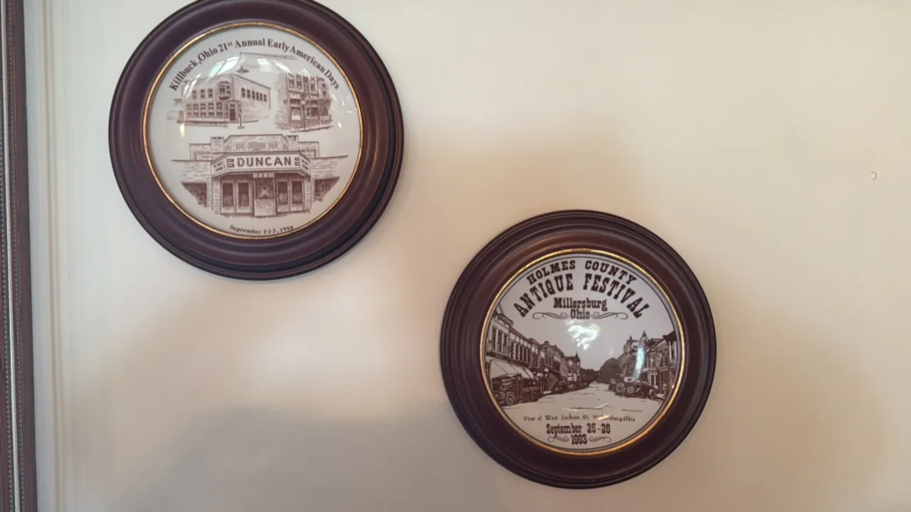 HOLMES COUNTY MEMORABILLIA PLATES