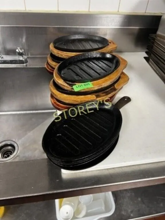 ~10 CAst Iron Skillets & Wood Boards