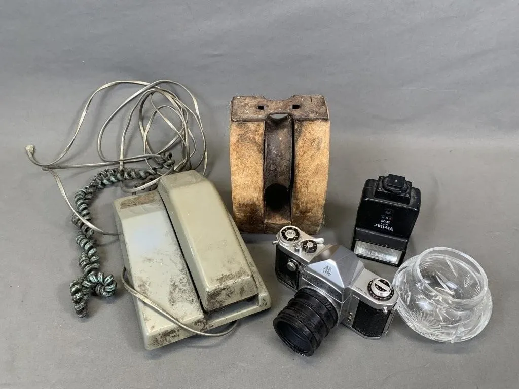 Grouping of Vintage Items