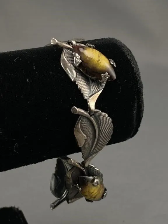 Leaf Motifs Silver Tone Bracelet w Amber