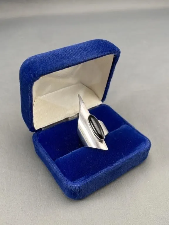 Sterling Silver Onyx Cabochon Knuckle Ring