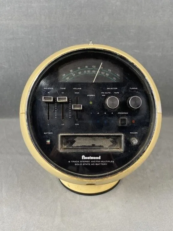 1970 Fleetwood Space Helmet AM FM 8 Track Radio