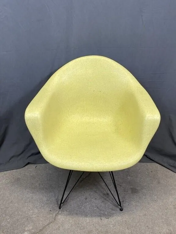 1960s Fiberglass Fabricated Chair w Metal Base