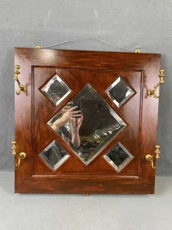 C1910 Quarter Cut Oak Mirror & Hooks