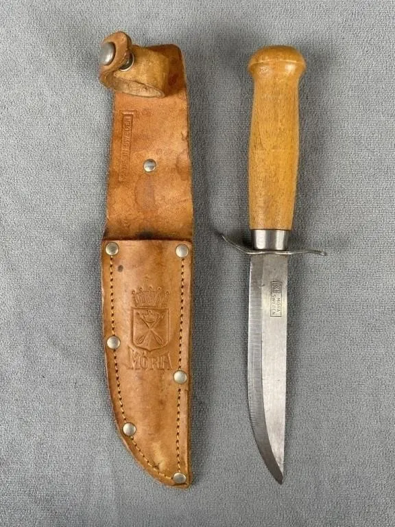 Vintage Mora Sweden Knife w Scabbard