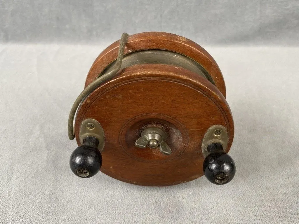 C1910 Wooden Fly Casting Reel