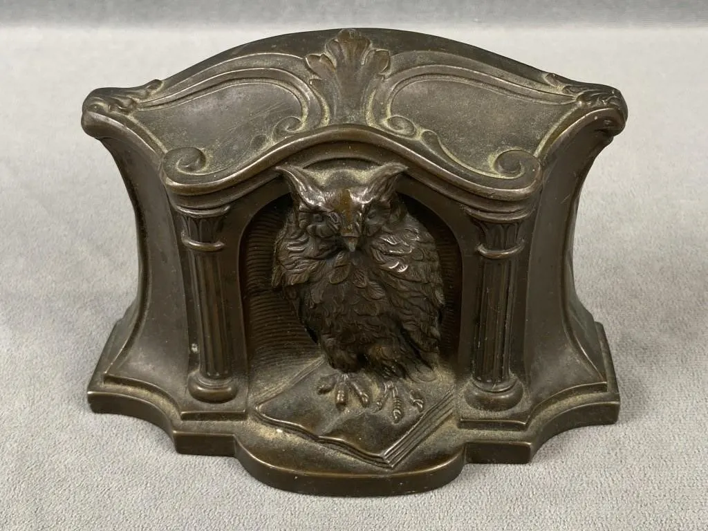 C1920 Single Cast Bookend w Owl