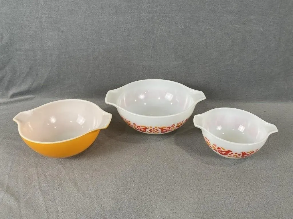 Set 3 Pyrex Friendship Cinderella Nesting Bowls