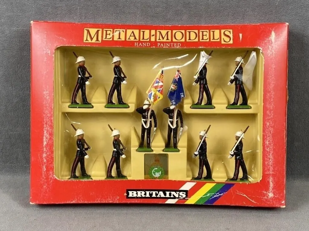 Boxed Britains Metal Soldiers w Pith Helmets