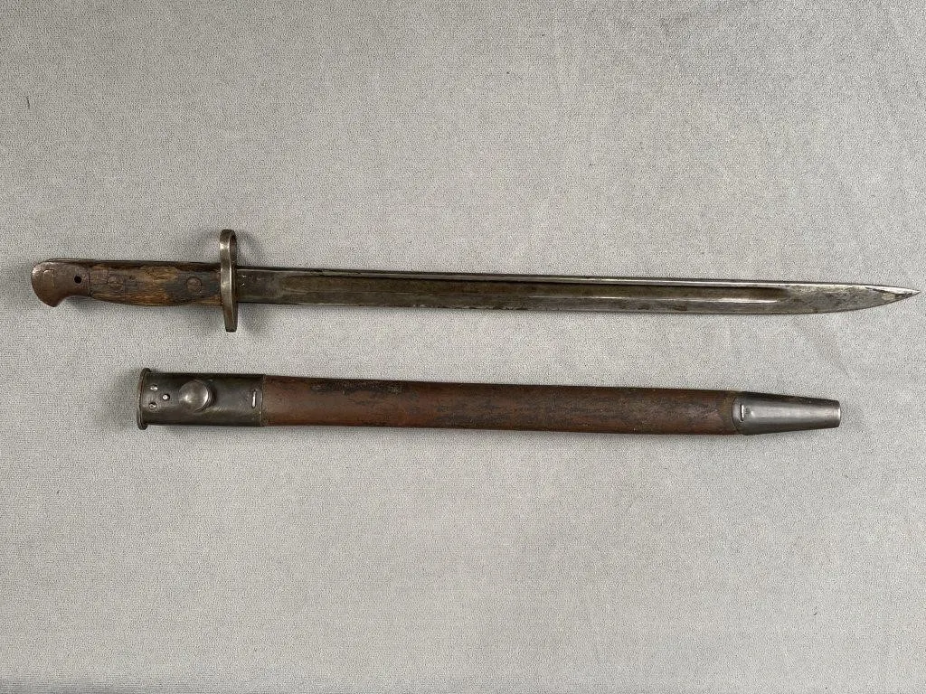 1907 WWI Bayonet w British Arrow Touchmark