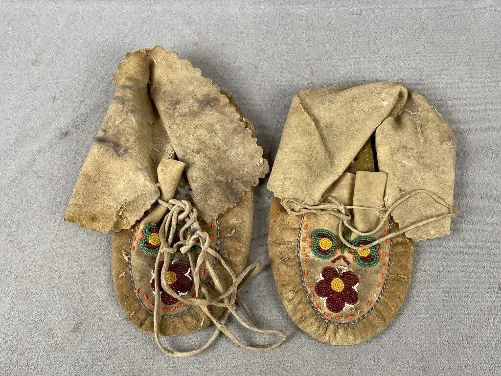 Vintage Indigenous Woodland Beaded Moccasin Boots