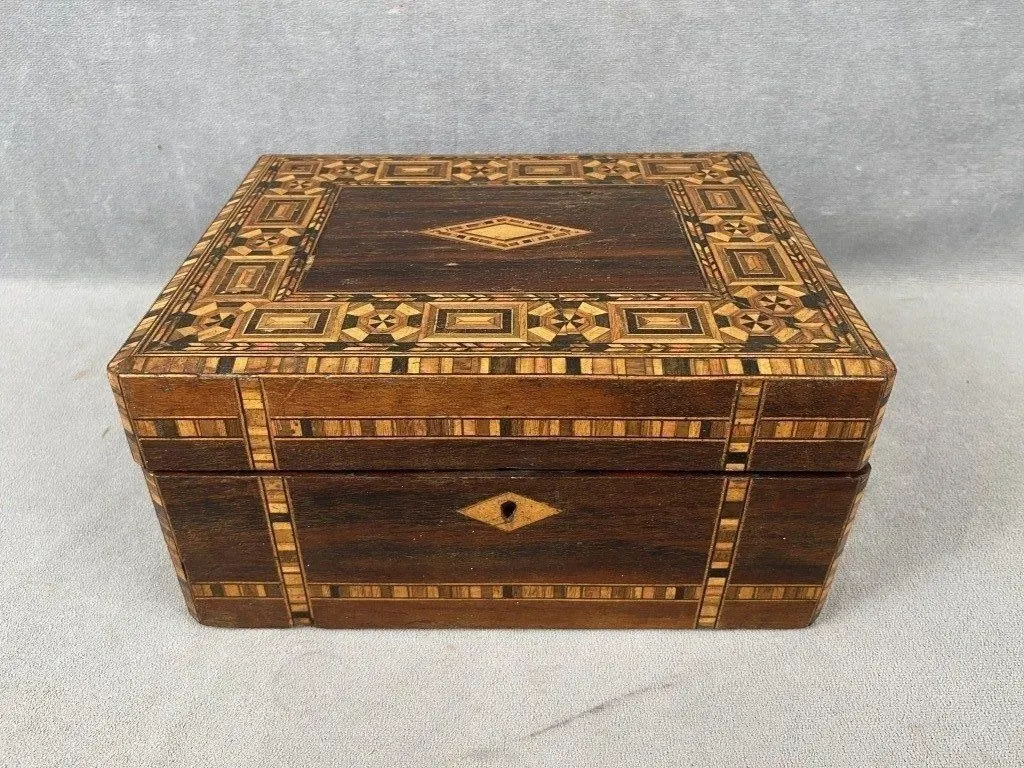 Heavily Inlaid Victorian Rosewood Box