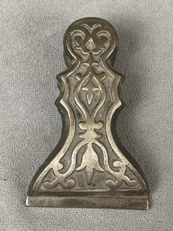C1890 Paper Holder
