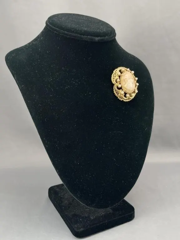 Victorian Revival Florenzo Cameo Brooch