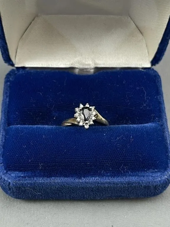 10K Gold Ring w Diamonds & Sapphire