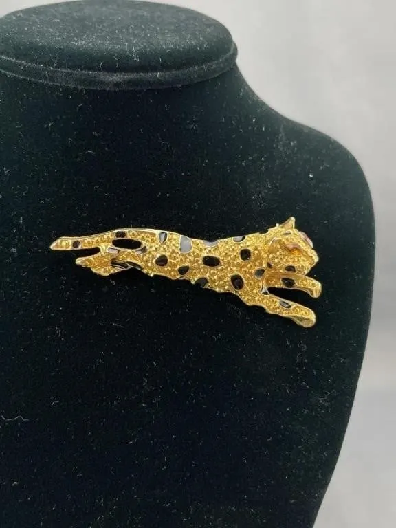 Gold Tone Leopard Brooch w Amber Stone Eyes
