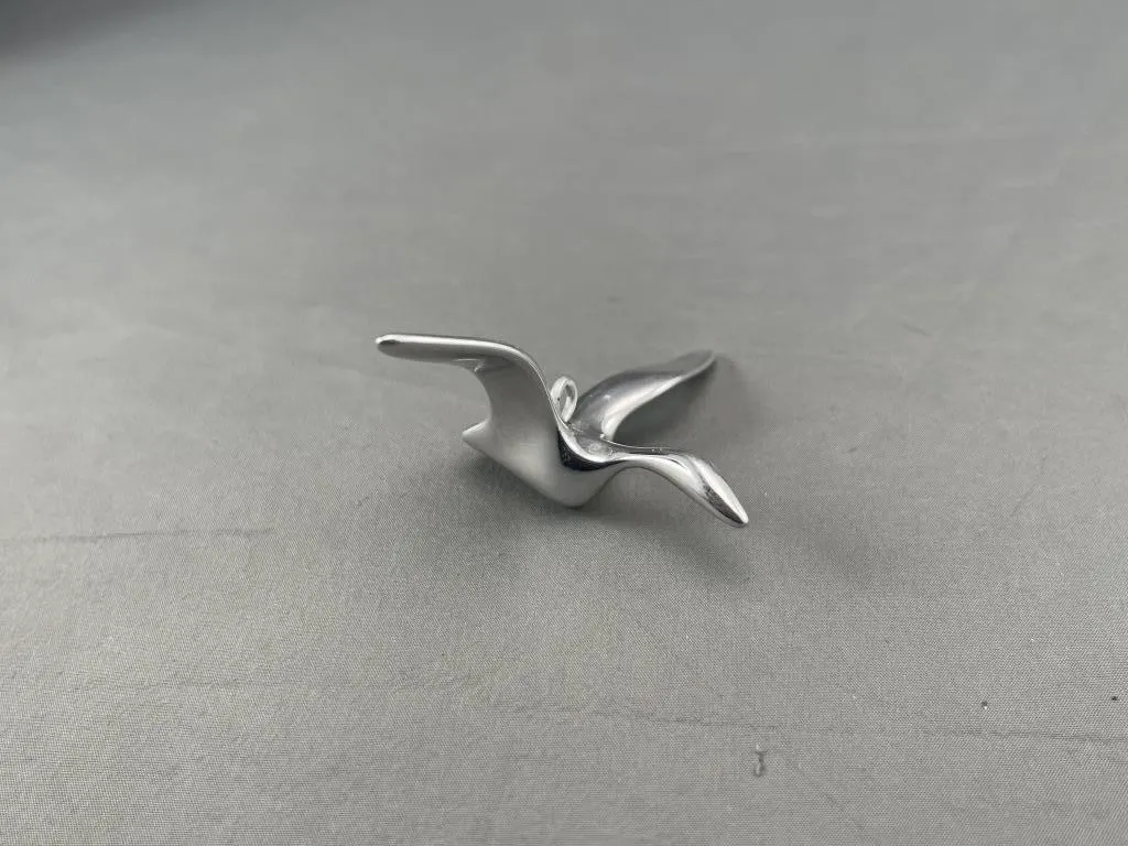 Hoselton Sculpture Pendant