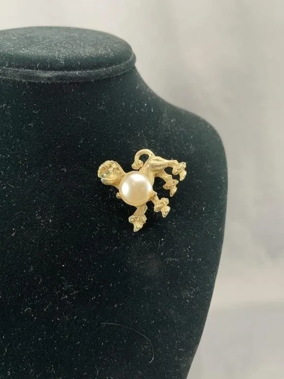 Gold Tone Jelly Belly Poodle Brooch