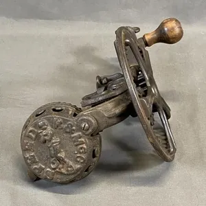 R & M CO SPEED Industrial Apple Peeler
