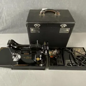 C1950 Singer Featherweight Sewing Machine