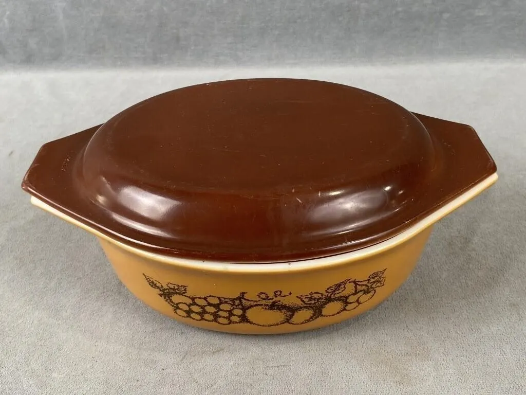 Vintage Pyrex Old Orchard Casserole Dish w Lid