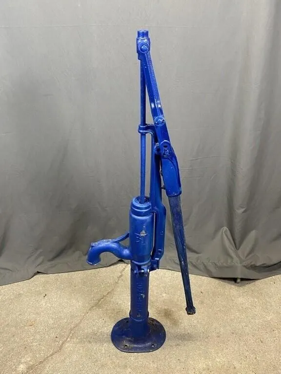 Antique BT DOMESTIC Cast Iron Hand Pump