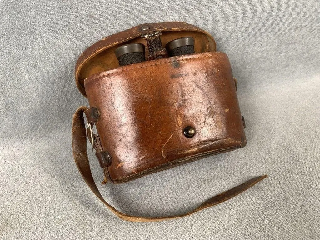 WWI Binoculars Marked w the British Arrow