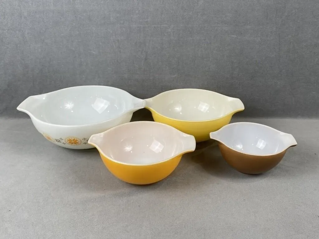 Vtg Pyrex Town & Country Cinderella Nesting Bowls