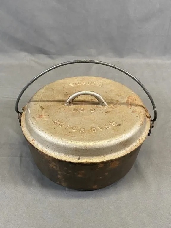 SMART'S No 8 Cast Iron Dutch Oven