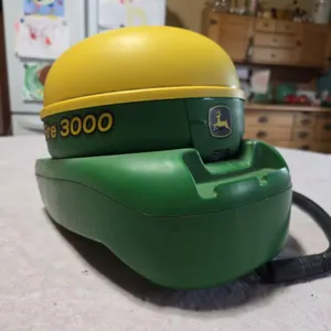John Deere StarFire 3000 receiver w/ SF1