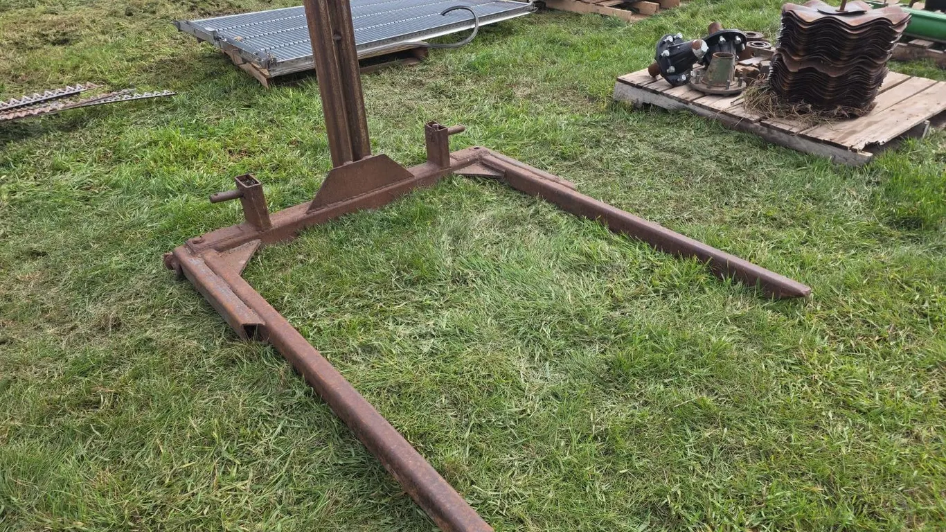 Shopbuilt 3pt 2-prong bale spear