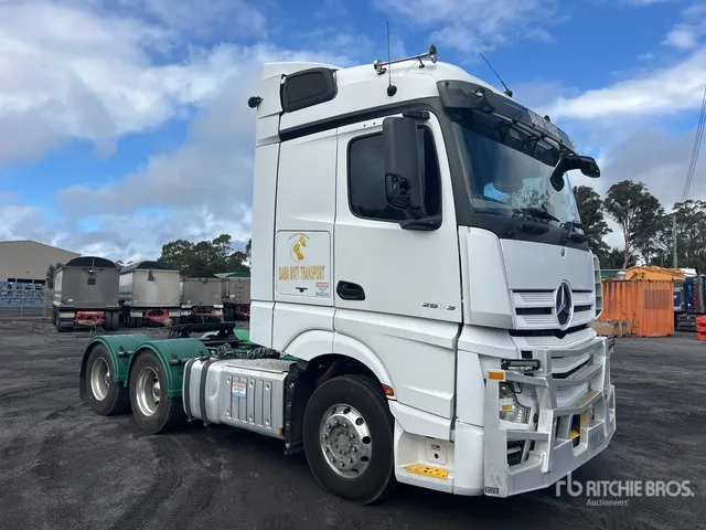 2017 Mercedes-Benz 2653 6x4 T/A Sleeper Truck Tractor