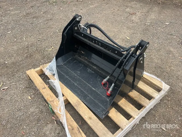 2025 GIYI XKH39 620 mm Multi-Purpose Mini Skid Steer Bucket (Unused)