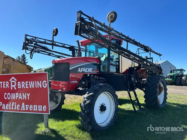 2007 Apache AS1010 100 ft 4x2 High Clearance Self-Propelled Sprayer