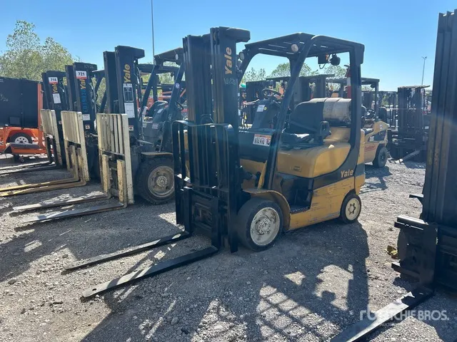 Yale GLC050VXNSUSE083 4800 lb Cushion Tire Forklift
