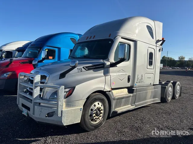 2024 Freightliner Cascadia 126 6x4 T/A Sleeper Truck Tractor
