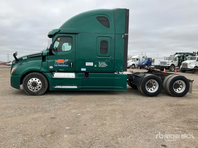 2019 Freightliner Cascadia 126 6x4 T/A Sleeper Truck Tractor