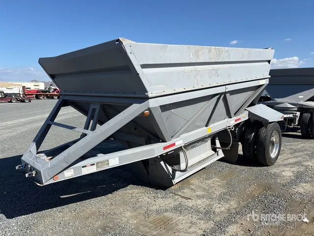 1992 Fruehauf 18 ft S/A Belly Dump Trailer