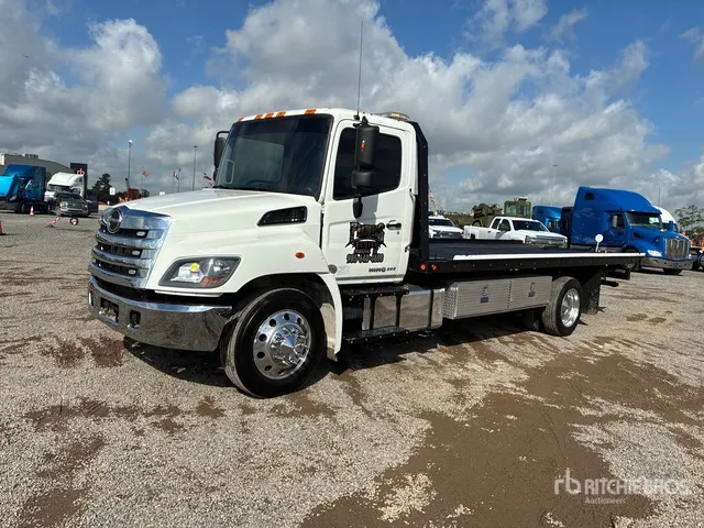 2019 Hino 338 4x2 Rollback Truck
