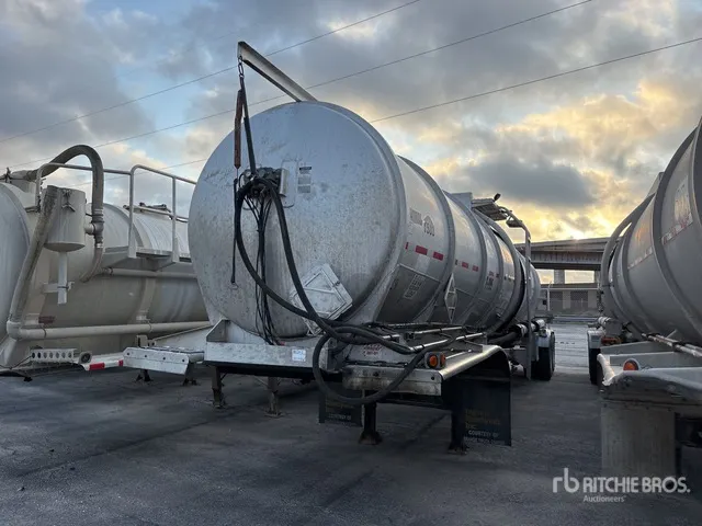 2012 Polar 8400 gal T/A Tanker Trailer