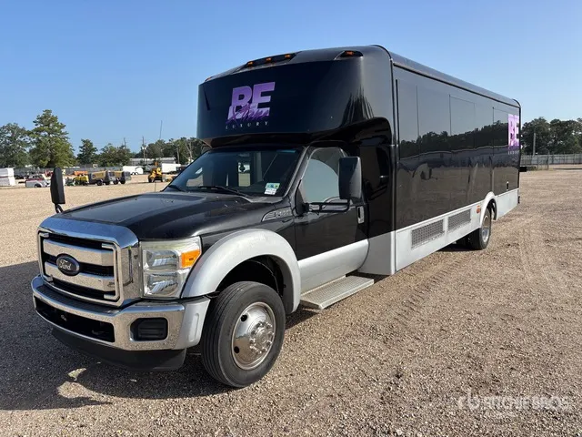 2012 Ford F-550 4x2 26-Seat Bus