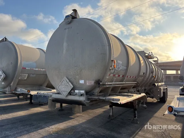 2012 Tytal 8400 gal T/A Tanker Trailer
