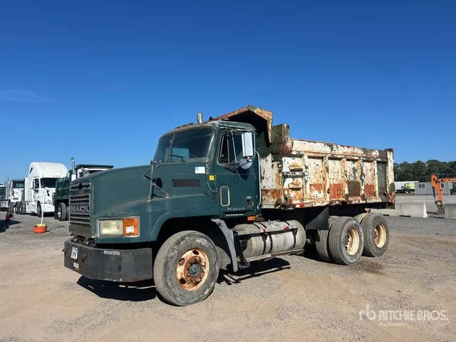 2003 Mack CH612 6x4 T/A Dump Truck