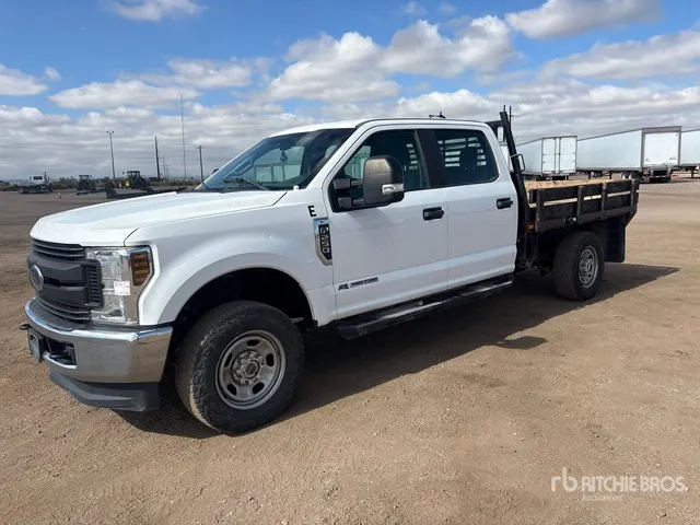 2019 Ford F-250 XL 4x4 Flatbed Truck