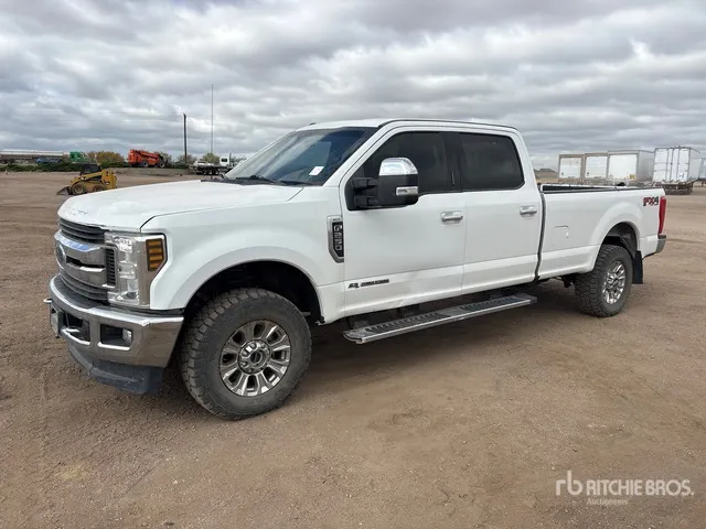 2018 Ford F-250 XLT 4x4 Crew Cab Pickup