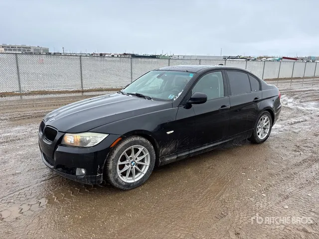 2011 BMW 323i Automobile