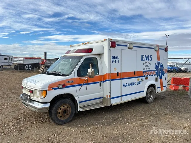 1999 Ford Econoline E-450 4x2 Ambulance (Inoperable)